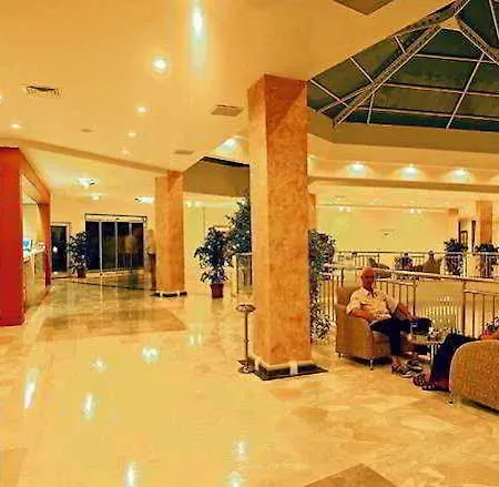 Serenis Hotel 4*